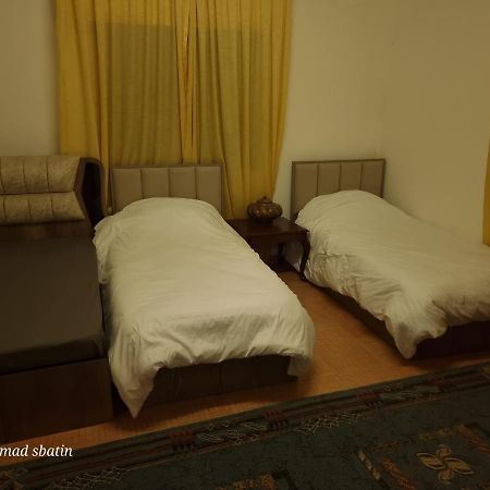 Hôtel Sbatin à Madaba Extérieur photo
