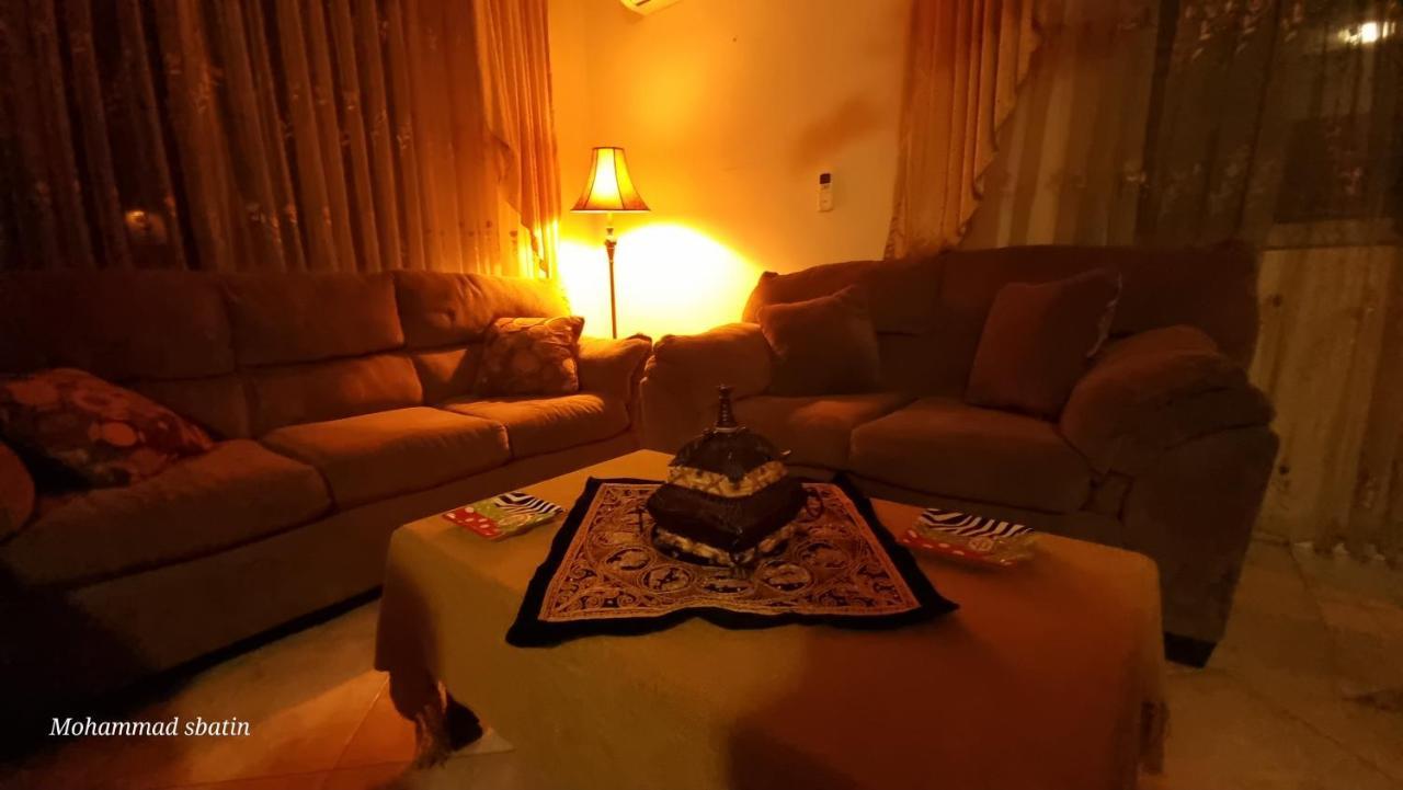 Hôtel Sbatin à Madaba Extérieur photo