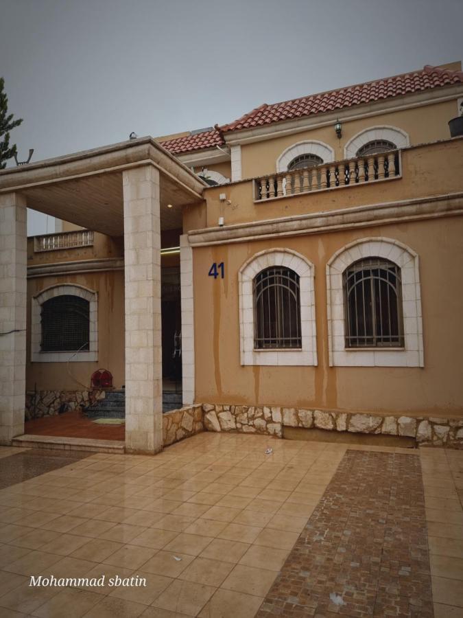 Hôtel Sbatin à Madaba Extérieur photo